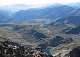  Depuis le sommet du Viso vu sur le sud est. En dessous le Rocce Shiasere. Le lac Grande di Viso en bas à gauche le lac Costa Grande. Au fond à gauche le site de Paesana à 500 m d'altitude. (c) Christophe ANTOINE
550*394 pixels (28903 octets)(i4492)
